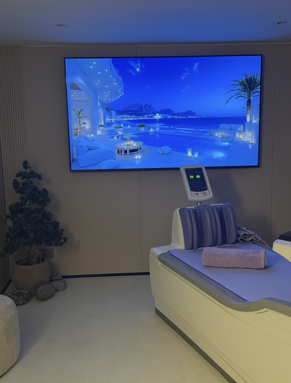 Aquatizer with evening blue projection